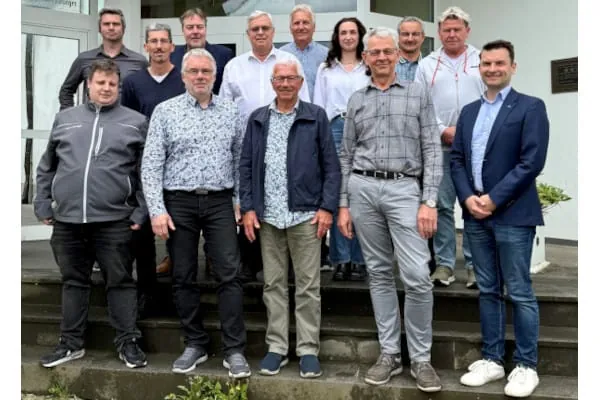 Teilnehmer der ÜWG-Mitgliederversammlung am 5. Mai 2026 in Wachtberg