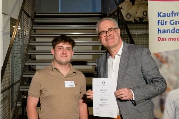 Azubi des Jahres 2026: Sascha Vatseba, Achim Laubenthal (v. l.).