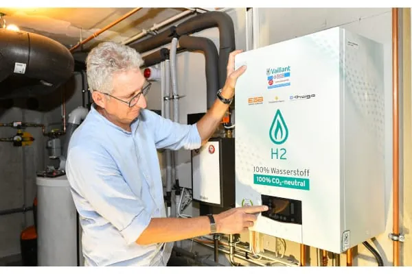 Erstes Wasserstoffnetz im Regelbetrieb