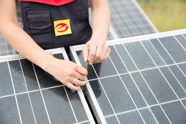 OLG Koblenz: Nur eingetragene Handwerker dürfen PV-Anlagen installieren
