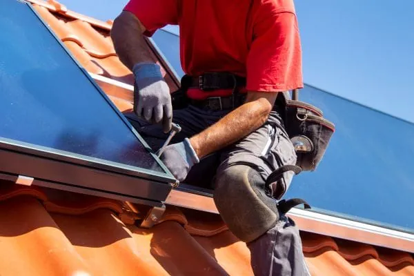 ZVSHK stellt klar: SHK-Handwerk darf Solaranlagen installieren