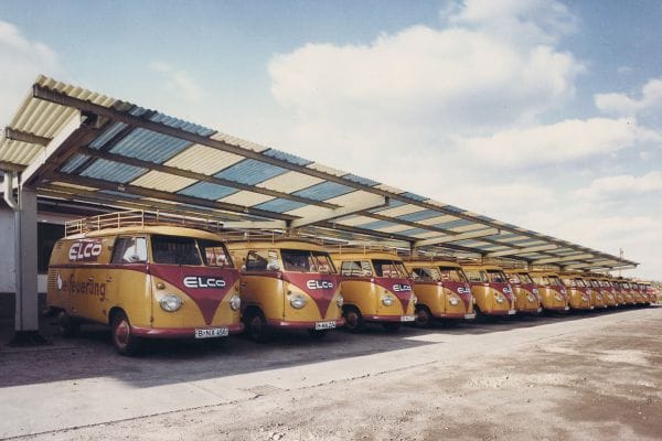 Historische Elco Serviceflotte: Seit 1951 ist der Elco Service vor Ort bei Kundinnen und Kunden im Einsatz und legte damit den Grundstein für das engmaschige Servicenetz von heute.
