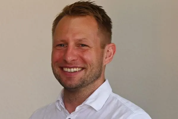 Richard Sieg arbeitet seit 1. Juli 2026 beim Fachverband Gebäude Klima e. V. (FGK).
