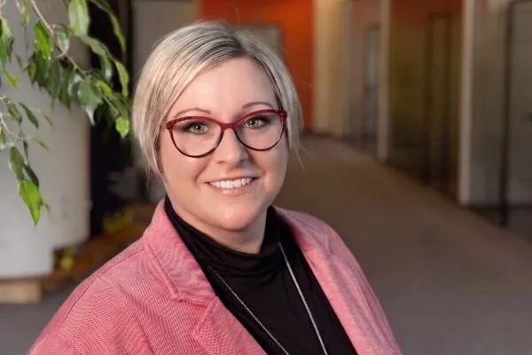 Steht als erste Ansprechpartnerin und Büroleiterin für den deutschen Markt zur Verfügung: Nicole Kopp.