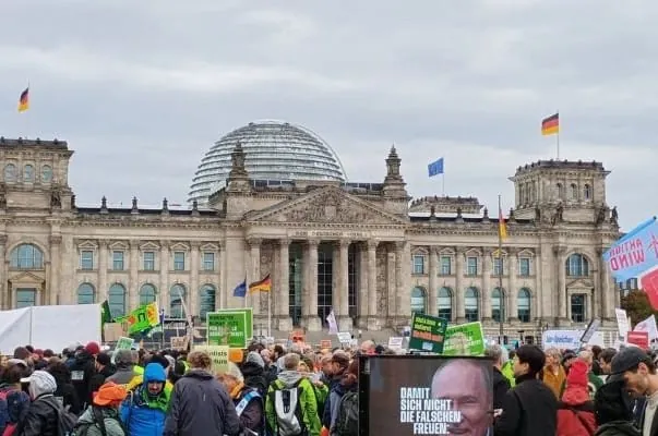8.000 auf der Straße für den verlässlichen Ausbau erneuerbarer Energien